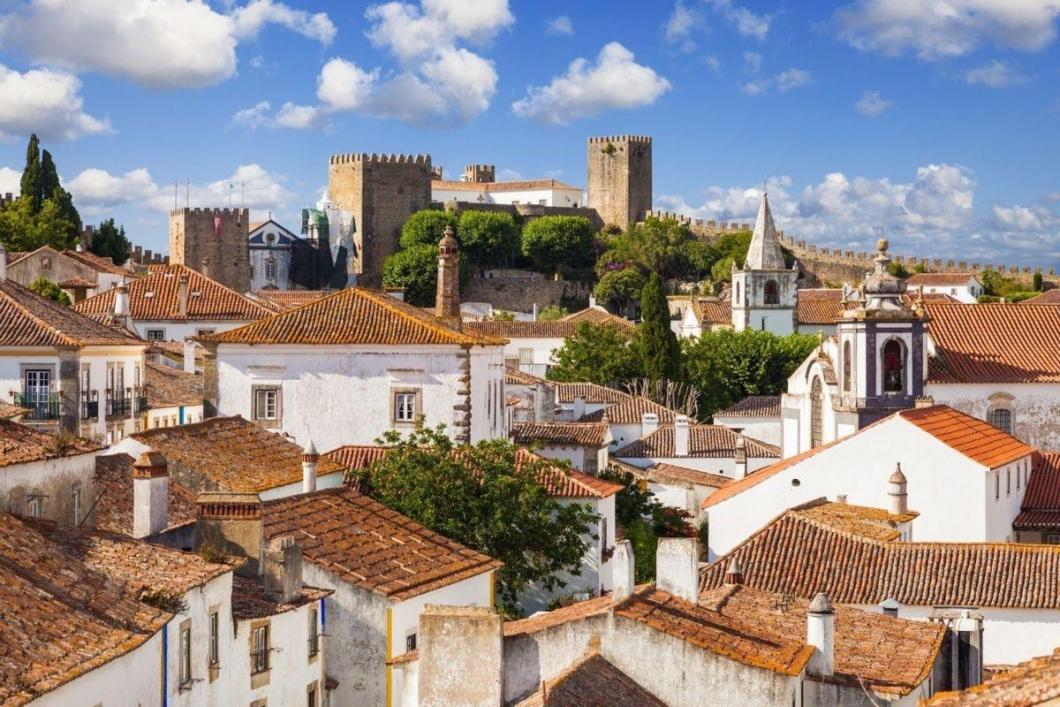 Ciudad Española En La Frontera Con Portugal